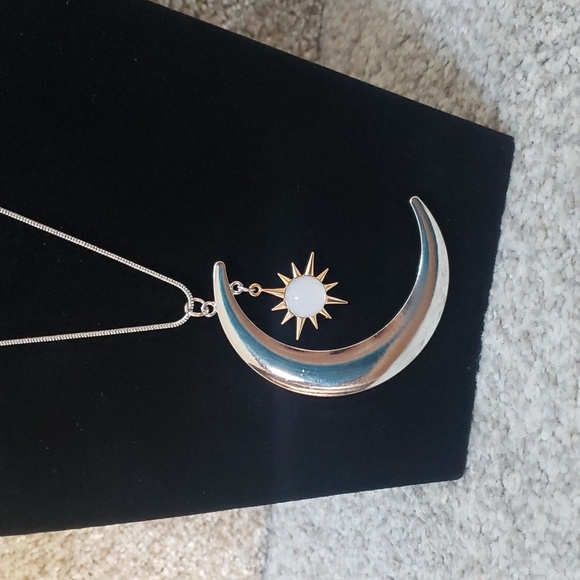 Moon necklace long chain with matching earrings - Picture 6 of 6